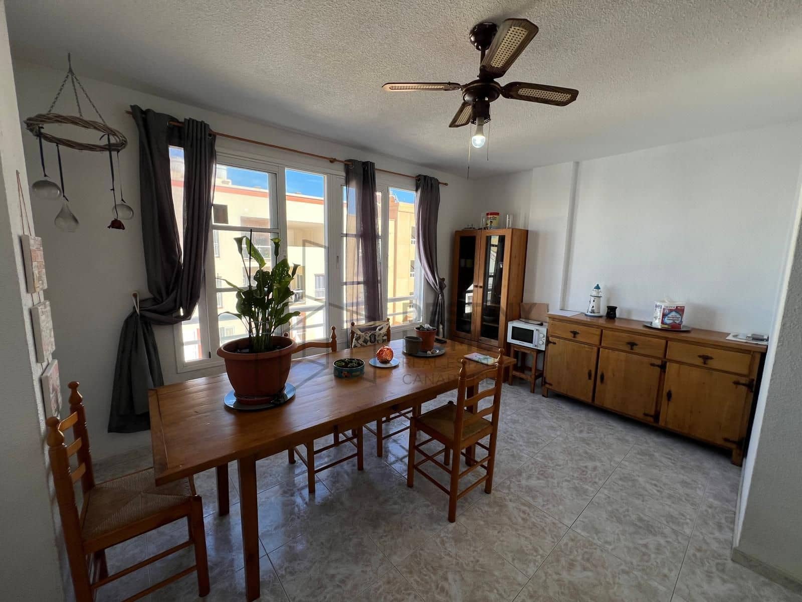 4 Zimmer Apartment zu verkaufen in Corralejo - 330.000 € (Ref: 9543125)
