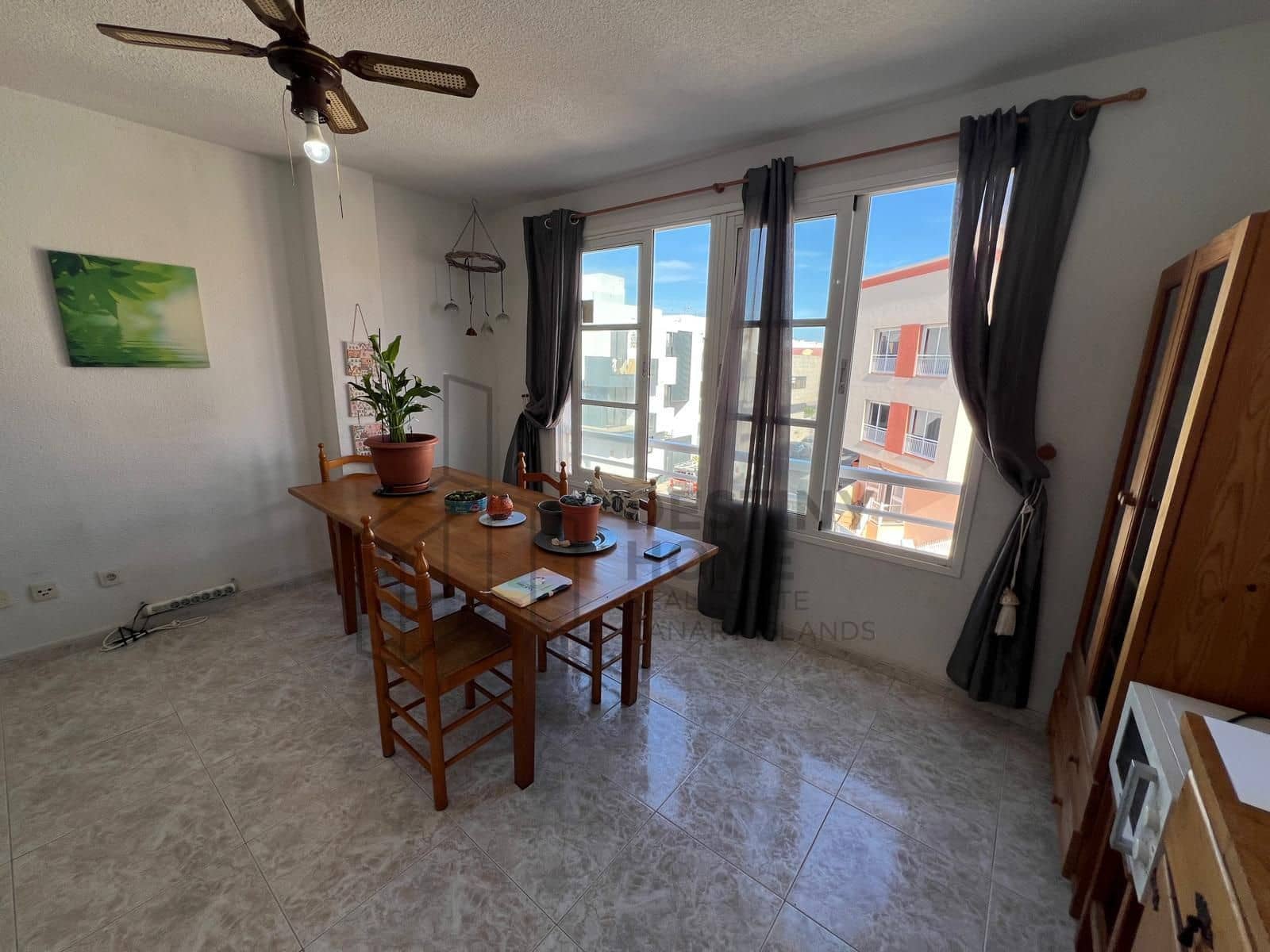 4 Zimmer Apartment zu verkaufen in Corralejo - 330.000 € (Ref: 9543125)