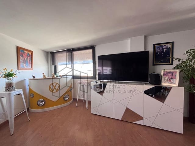 2 bedroom Apartment for sale in Puerto del Rosario with garage - € 185,000 (Ref: 9547808)