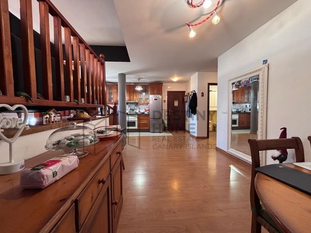 2 slaapkamer Appartement te koop in Puerto del Rosario met garage - € 185.000 (Ref: 9547808)