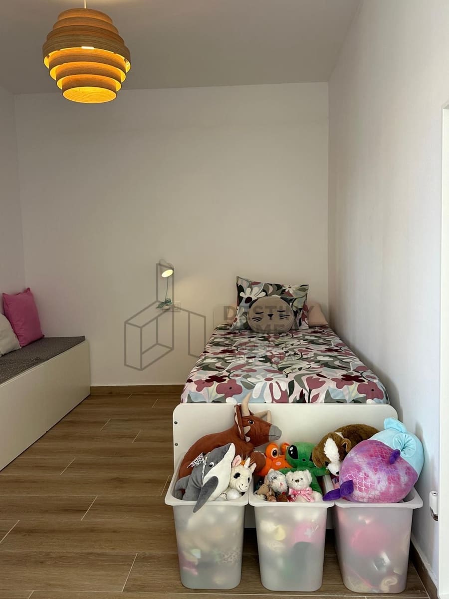 2 bedroom Villa for sale in Corralejo with garage - € 309,000 (Ref: 9594745)