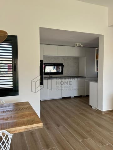 2 soveværelse Villa til salg i Corralejo, La Oliva med garage - € 309.000 (Ref: 9594745)