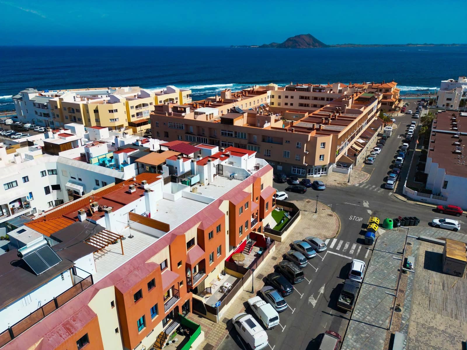 2 bedroom Apartment for sale in Corralejo - € 239,000 (Ref: 9599320)