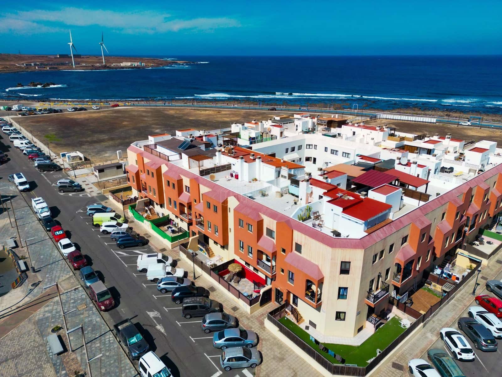 2 bedroom Apartment for sale in Corralejo - € 239,000 (Ref: 9599320)