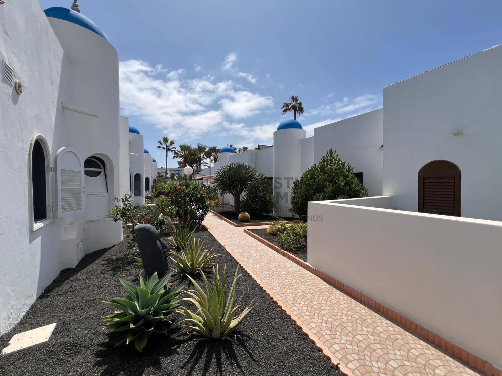 2 makuuhuone Huvila myytävänä paikassa Corralejo mukana uima-altaan - 545 000 € (Ref: 9607556)