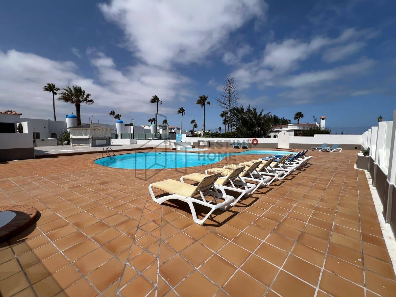 2 makuuhuone Huvila myytävänä paikassa Corralejo mukana uima-altaan - 545 000 € (Ref: 9607556)