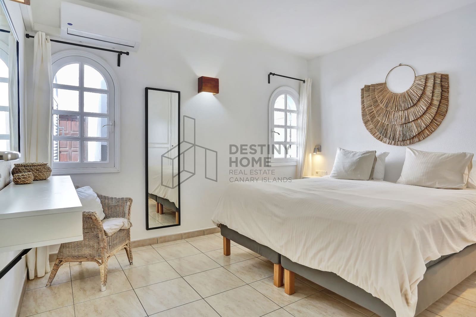 2 makuuhuone Huvila myytävänä paikassa Corralejo mukana uima-altaan - 545 000 € (Ref: 9607556)