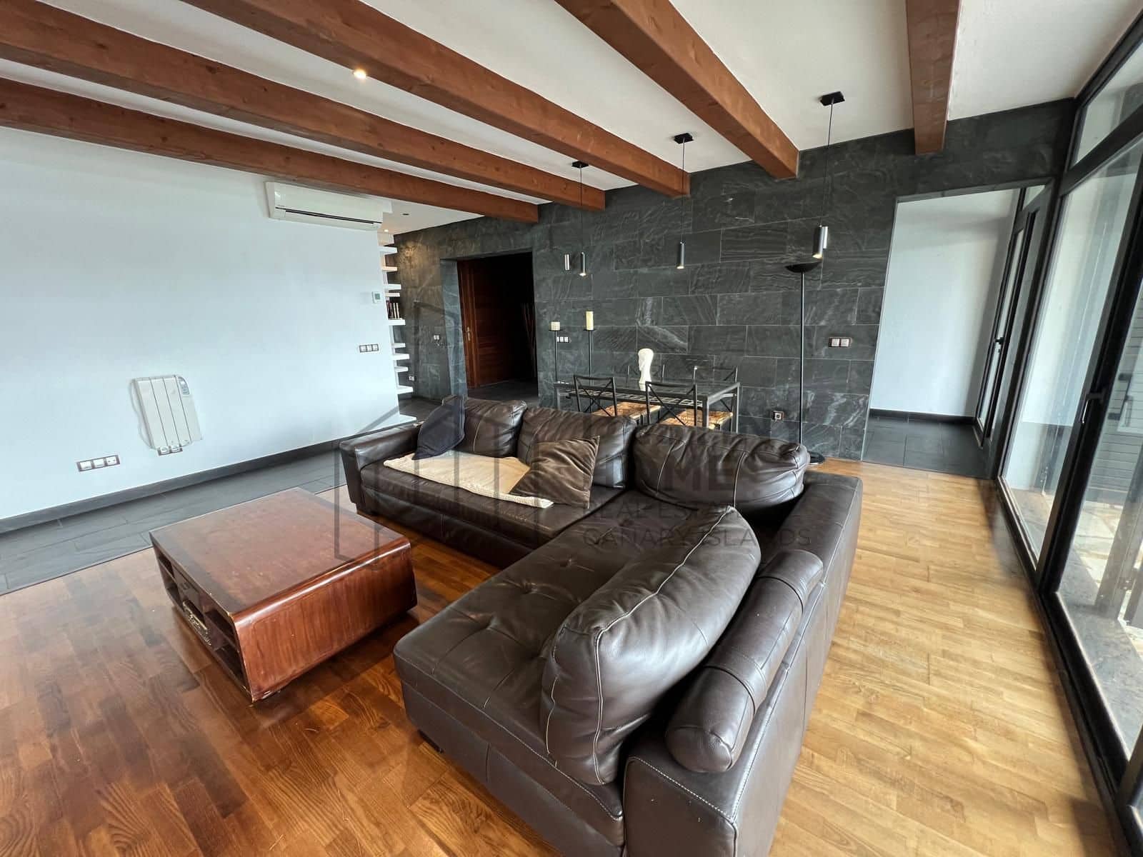 5 bedroom Villa for sale in Puerto del Rosario with pool garage - € 710,000 (Ref: 9651682)