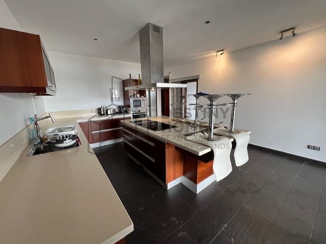 5 bedroom Villa for sale in El Time, Puerto del Rosario with pool garage - € 710,000 (Ref: 9651682)