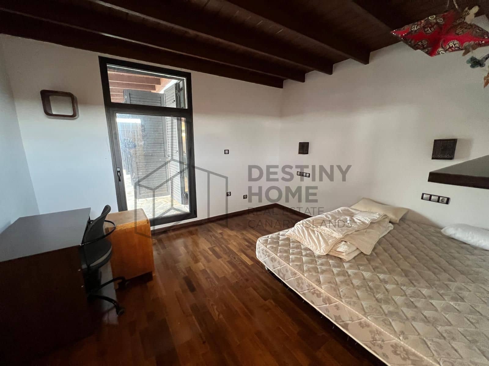 5 bedroom Villa for sale in Puerto del Rosario with pool garage - € 710,000 (Ref: 9651682)