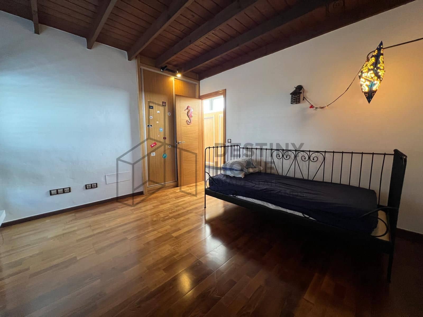 5 bedroom Villa for sale in Puerto del Rosario with pool garage - € 710,000 (Ref: 9651682)