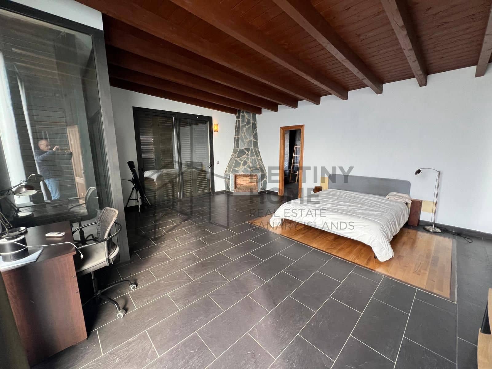 5 bedroom Villa for sale in Puerto del Rosario with pool garage - € 710,000 (Ref: 9651682)