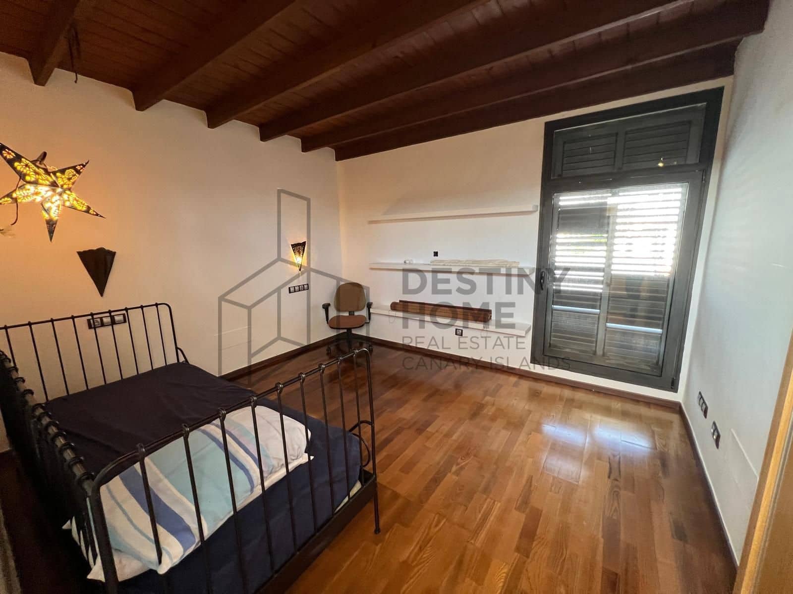 5 bedroom Villa for sale in Puerto del Rosario with pool garage - € 710,000 (Ref: 9651682)