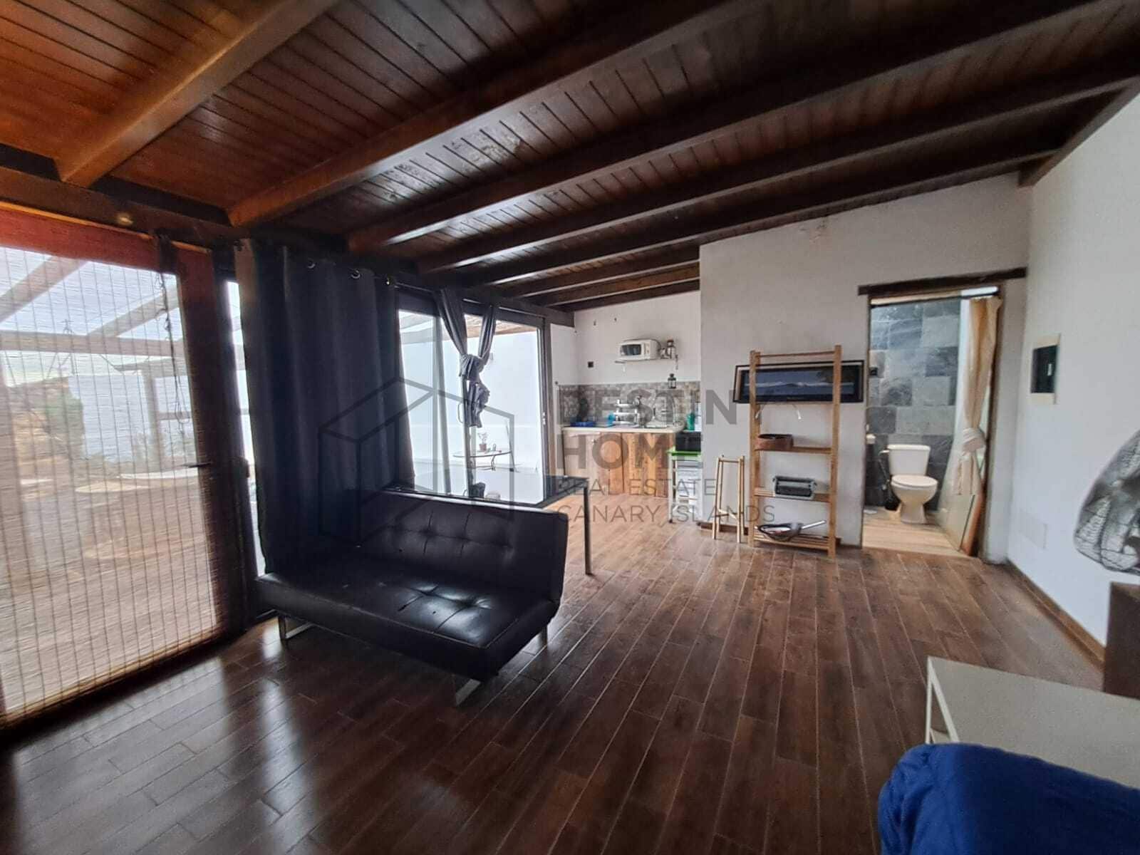 5 bedroom Villa for sale in Puerto del Rosario with pool garage - € 710,000 (Ref: 9651682)