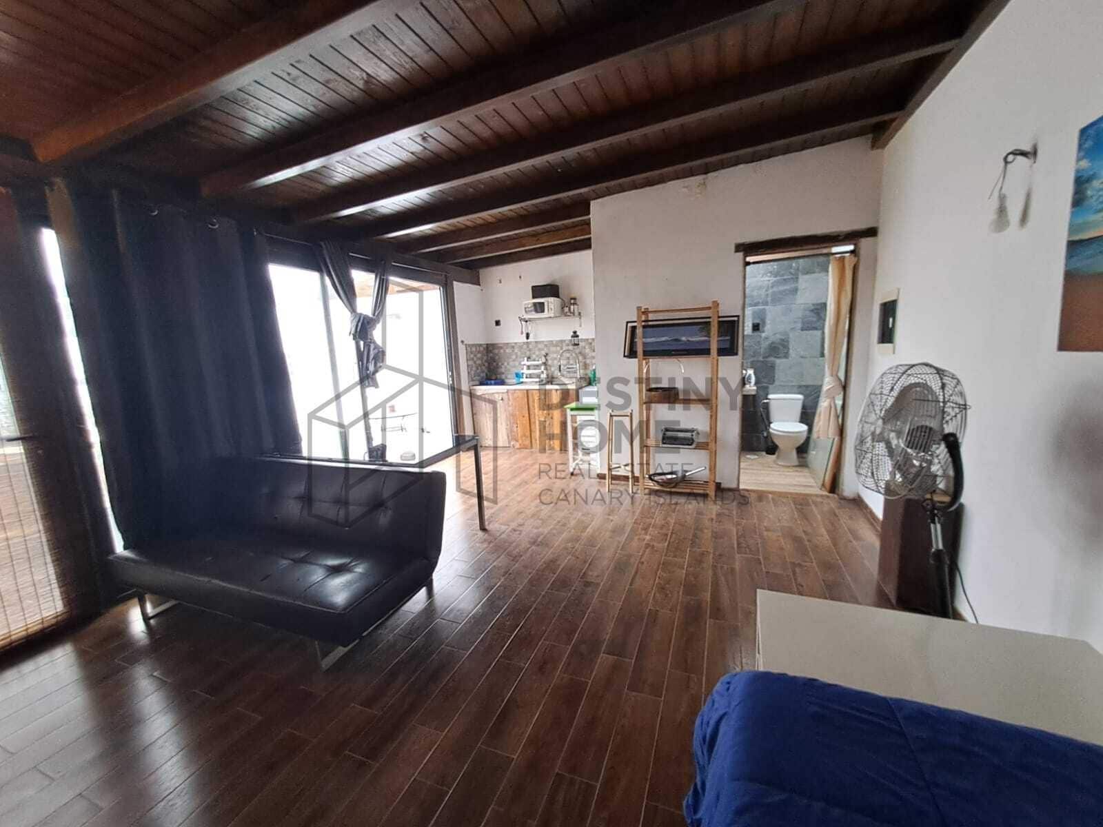 5 bedroom Villa for sale in Puerto del Rosario with pool garage - € 710,000 (Ref: 9651682)