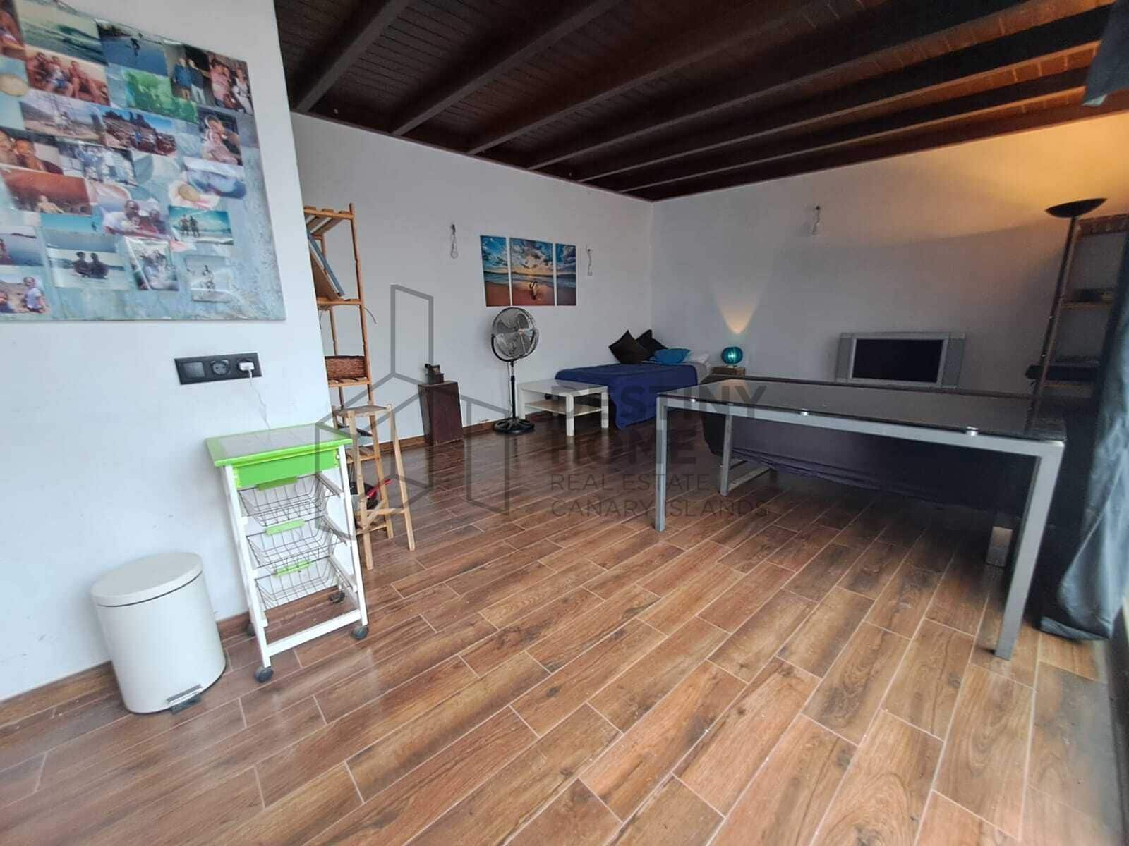 5 bedroom Villa for sale in Puerto del Rosario with pool garage - € 710,000 (Ref: 9651682)