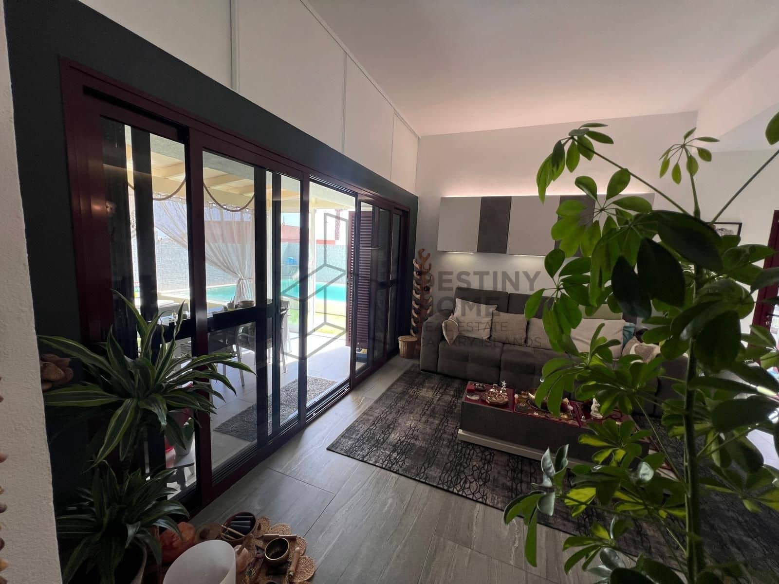 2 soverom Villa til salgs i Corralejo med svømmebasseng garasje - € 425 000 (Ref: 9655725)