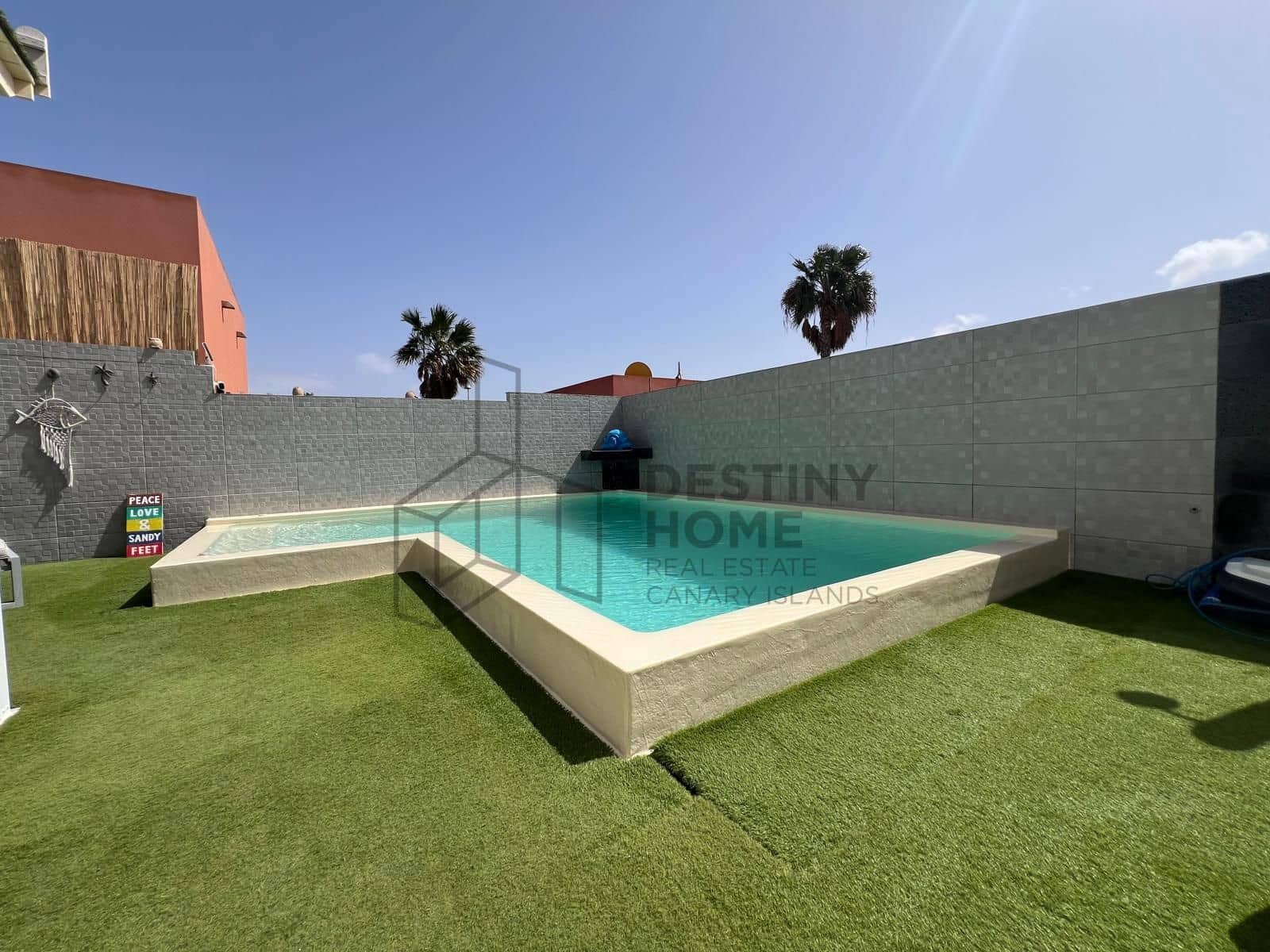 2 soverom Villa til salgs i Corralejo med svømmebasseng garasje - € 425 000 (Ref: 9655725)