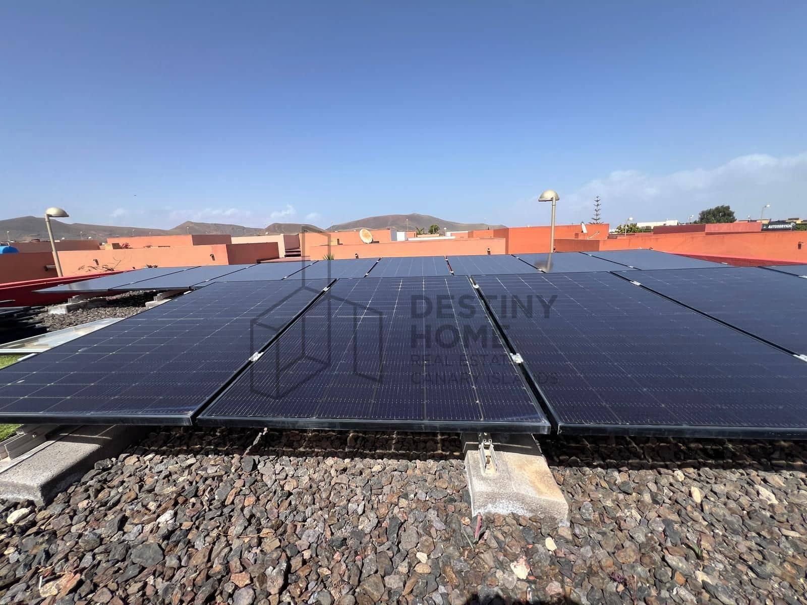 2 soverom Villa til salgs i Corralejo med svømmebasseng garasje - € 425 000 (Ref: 9655725)