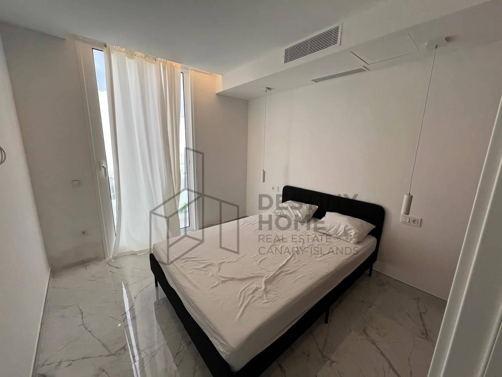 3 bedroom Semi-detached Villa for sale in Corralejo with pool garage - € 480,000 (Ref: 9658403)