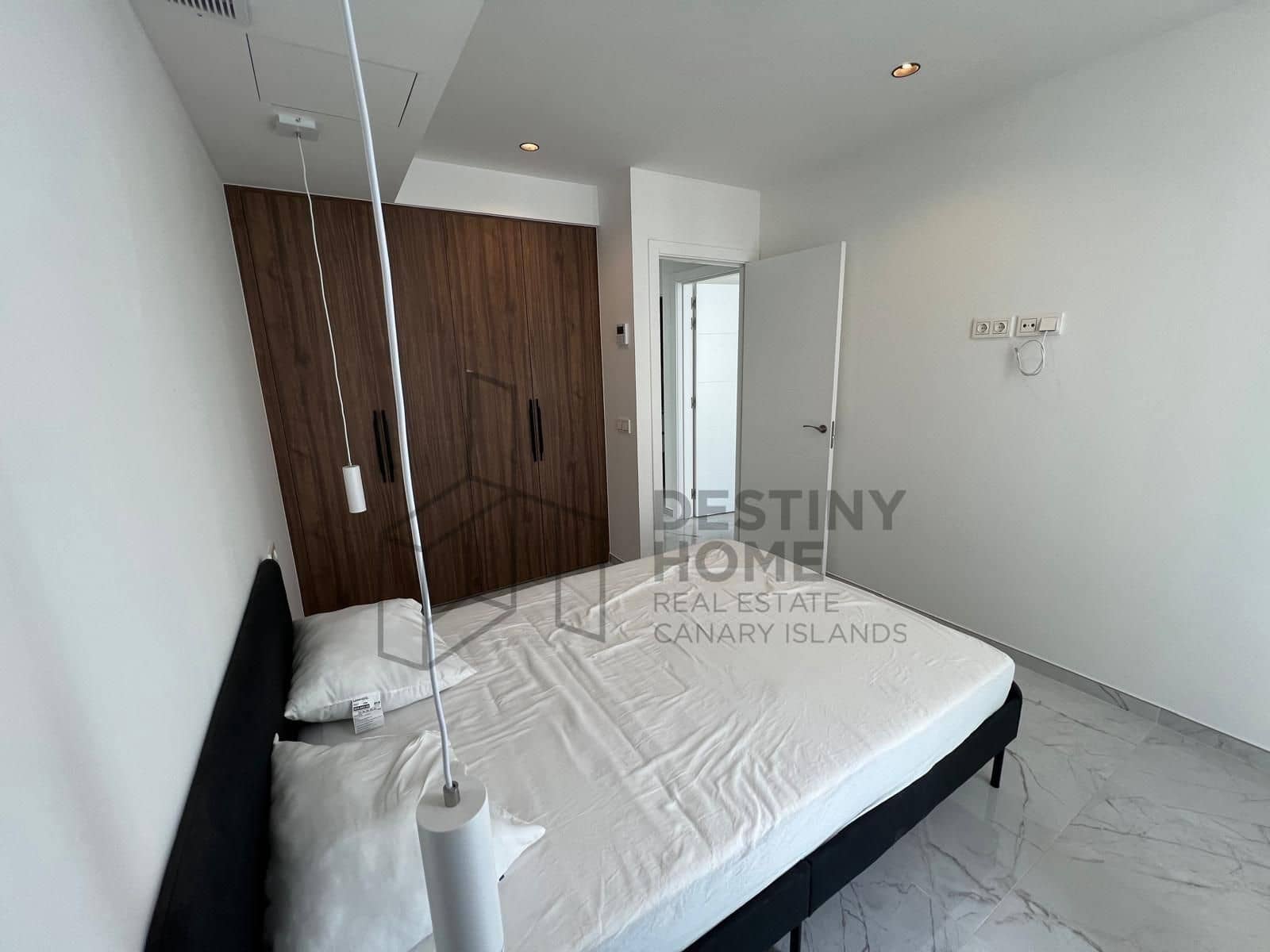 3 bedroom Semi-detached Villa for sale in Corralejo with pool garage - € 480,000 (Ref: 9658403)