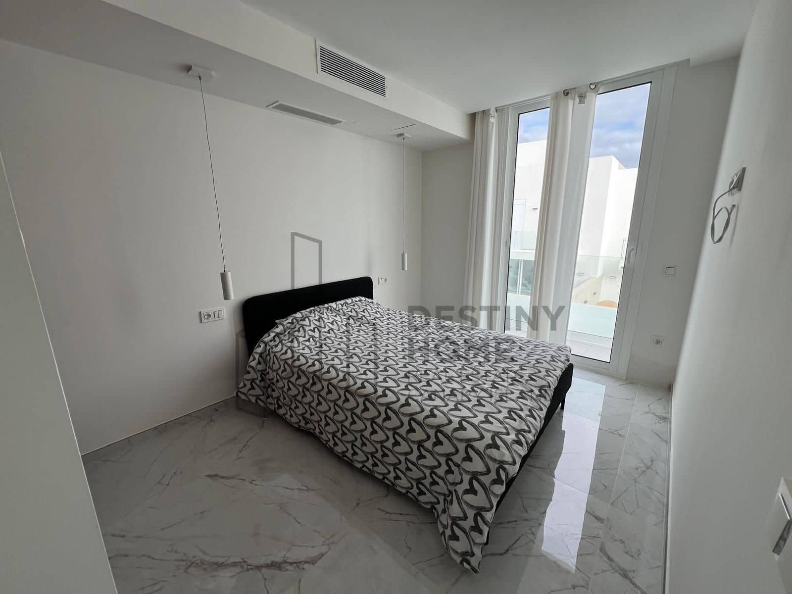 3 bedroom Semi-detached Villa for sale in Corralejo with pool garage - € 480,000 (Ref: 9658403)