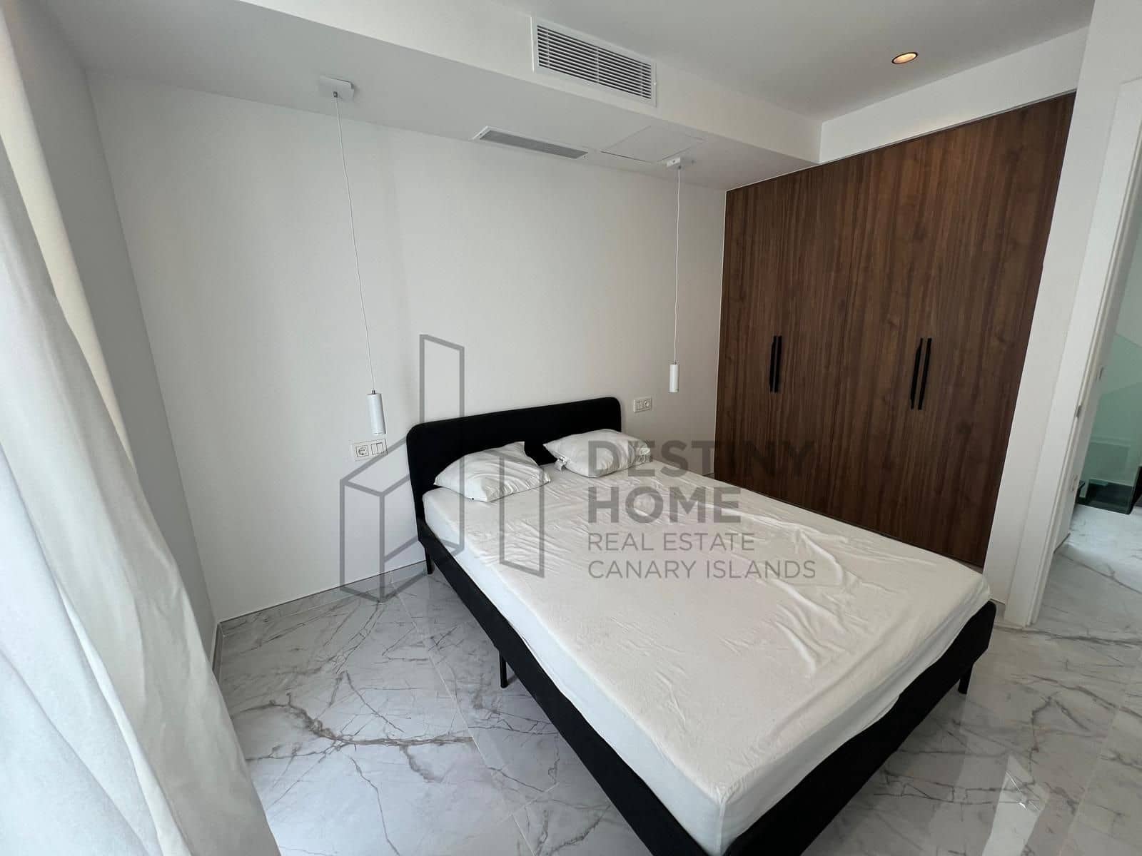 3 bedroom Semi-detached Villa for sale in Corralejo with pool garage - € 480,000 (Ref: 9658403)