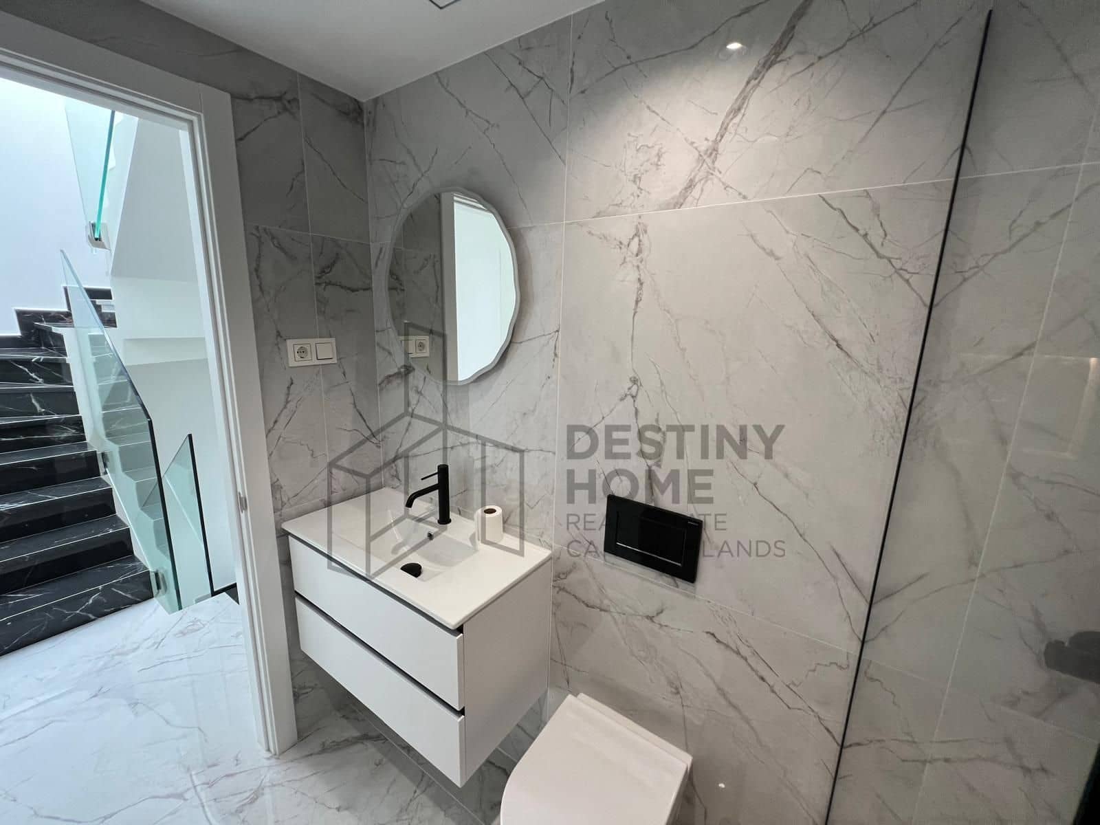 3 bedroom Semi-detached Villa for sale in Corralejo with pool garage - € 480,000 (Ref: 9658403)