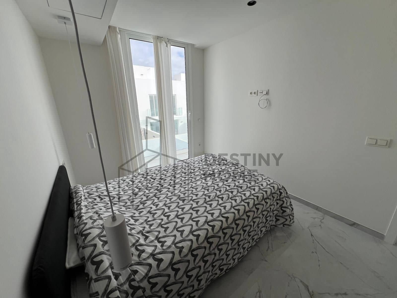 3 bedroom Semi-detached Villa for sale in Corralejo with pool garage - € 480,000 (Ref: 9658403)