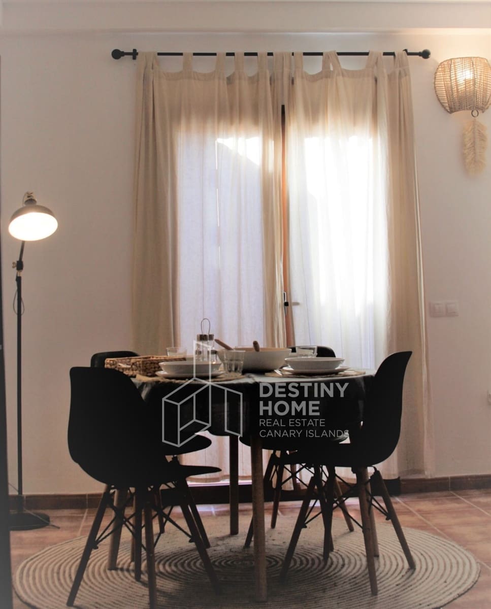 1 sypialnia Dom na sprzedaż w Corralejo z basenem garażem - 195 000 € (Ref: 9670095)