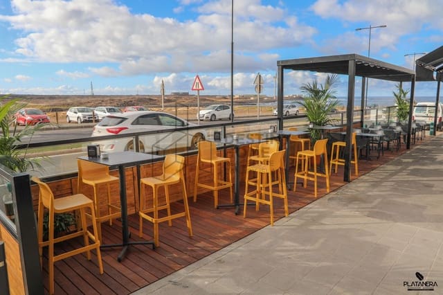 1 sypialnia Komercyjne do wynajęcia w Corralejo, La Oliva z garażem - 3 900 € (Ref: 9679563)