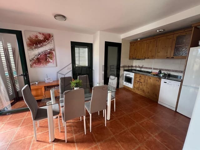 4 bedroom Villa for sale in Corralejo, La Oliva with pool - € 470,000 (Ref: 9698681)