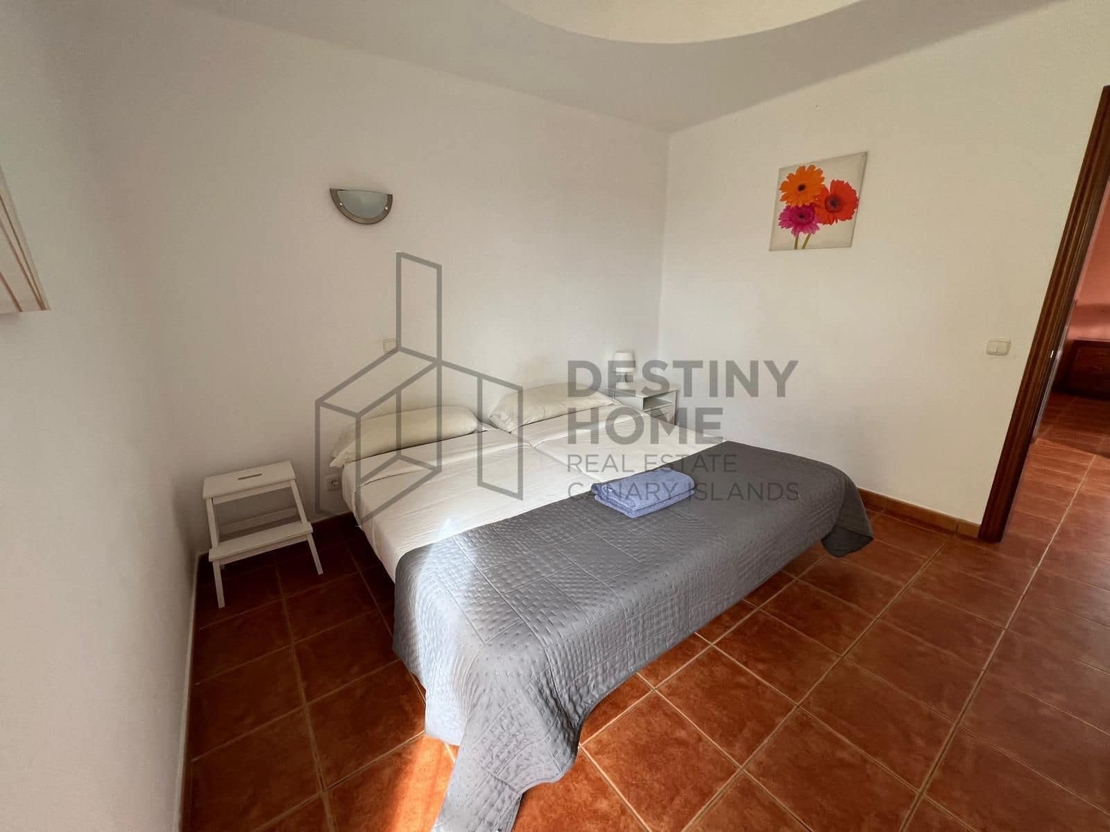 4 bedroom Villa for sale in Corralejo with pool - € 470,000 (Ref: 9698681)