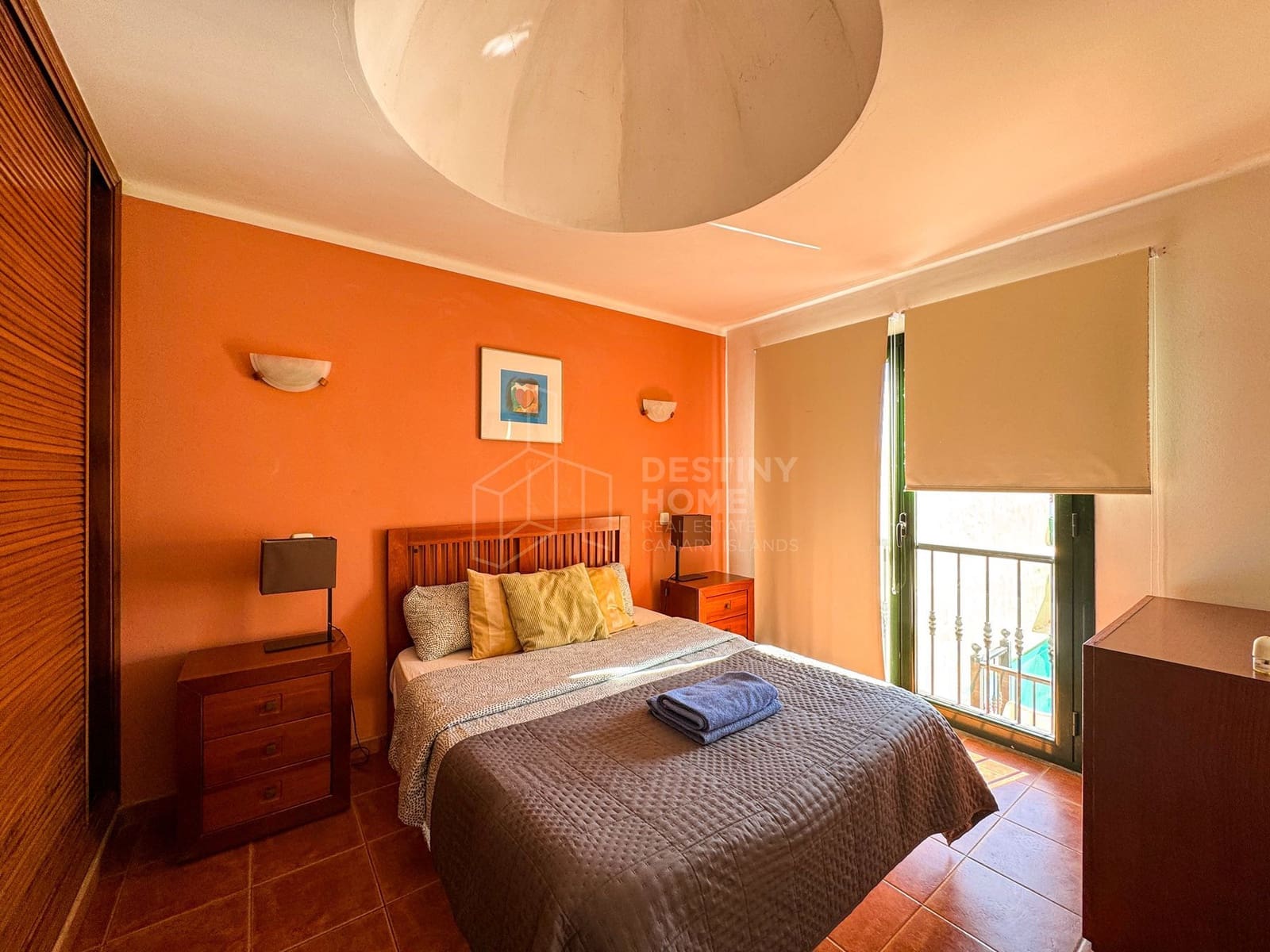 4 bedroom Villa for sale in Corralejo with pool - € 460,000 (Ref: 9698681)