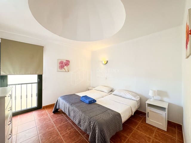 4 sypialnia Willa na sprzedaż w Corralejo, La Oliva z basenem - 420 000 € (Ref: 9698681)