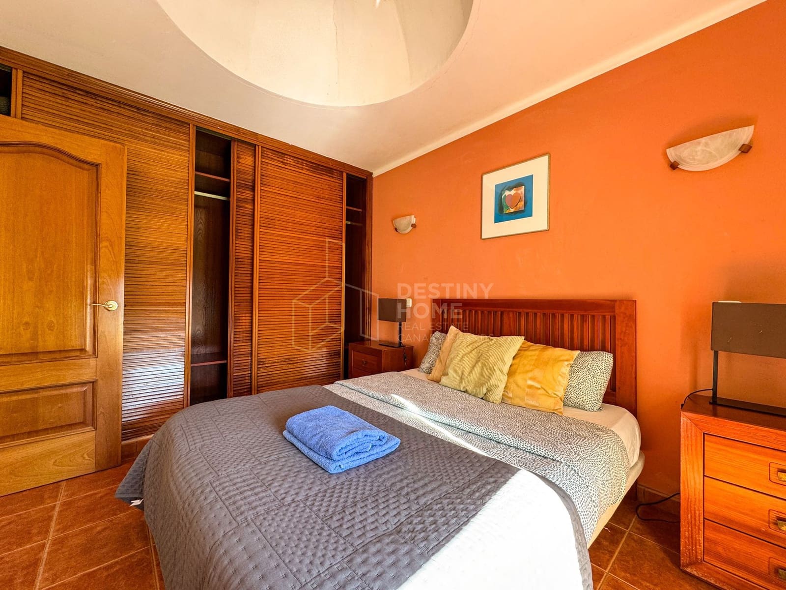 4 bedroom Villa for sale in Corralejo with pool - € 460,000 (Ref: 9698681)
