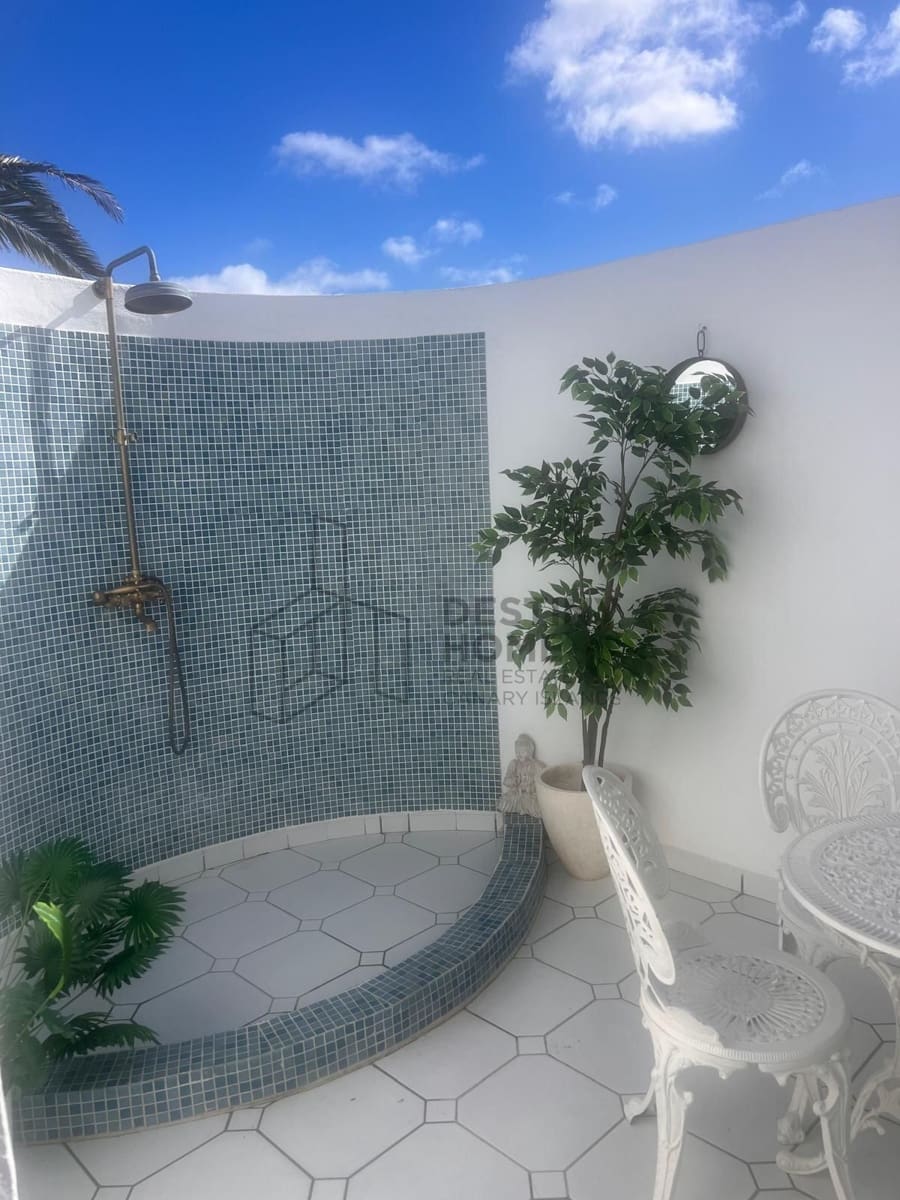 3 bedroom Villa for sale in Parque Holandes with garage - € 625,000 (Ref: 9719679)