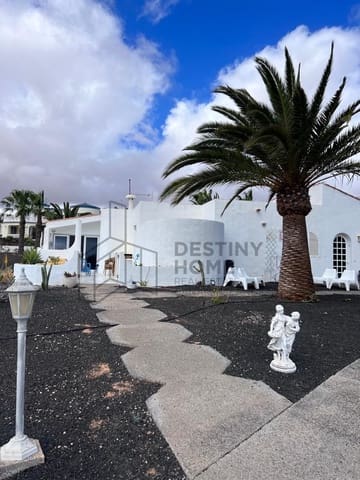 3 Zimmer Villa zu verkaufen in Parque Holandés, La Oliva mit Garage - 625.000 € (Ref: 9719679)