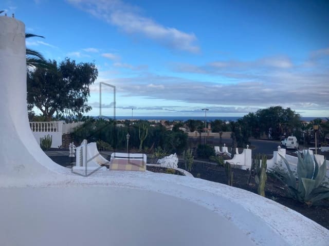 3 Zimmer Villa zu verkaufen in Parque Holandés, La Oliva mit Garage - 625.000 € (Ref: 9719679)