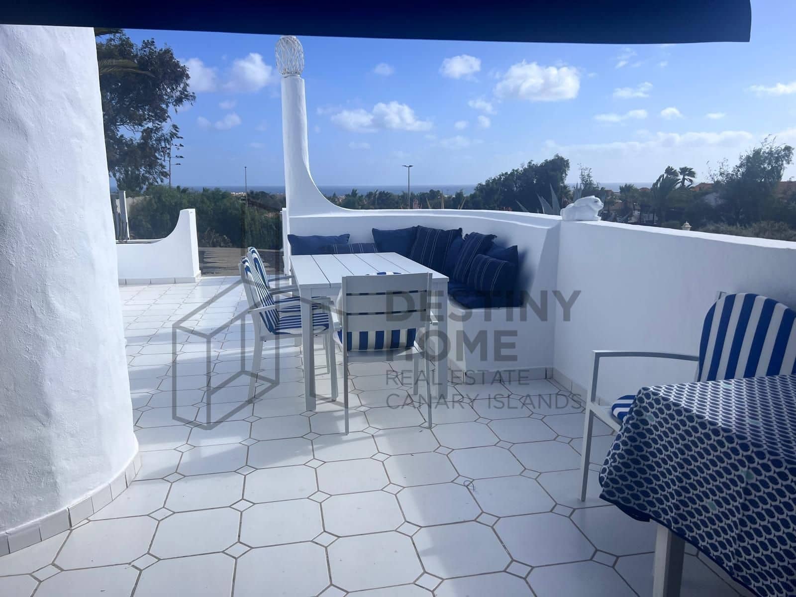 3 bedroom Villa for sale in Parque Holandes with garage - € 625,000 (Ref: 9719679)