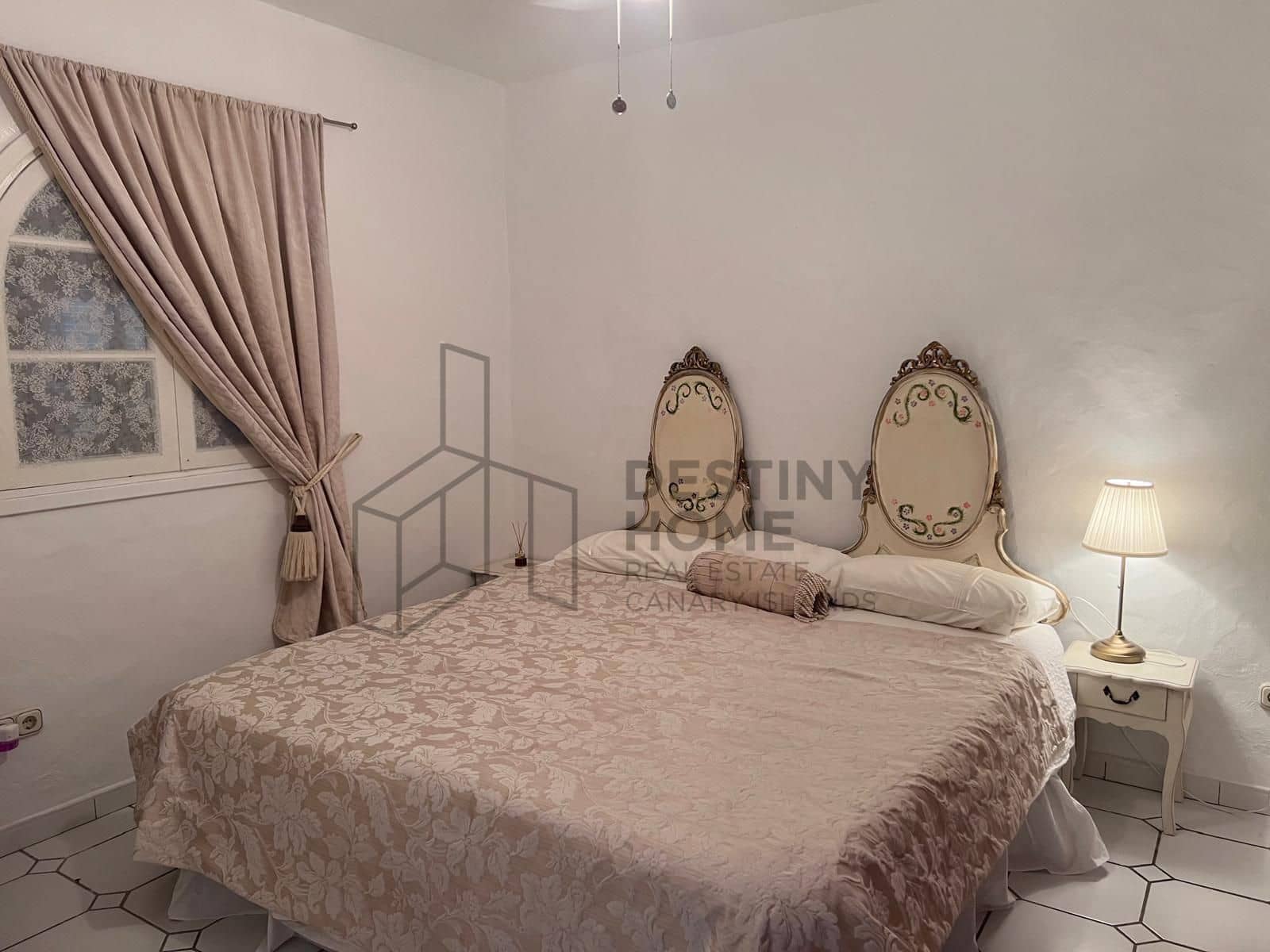 3 bedroom Villa for sale in Parque Holandes with garage - € 625,000 (Ref: 9719679)