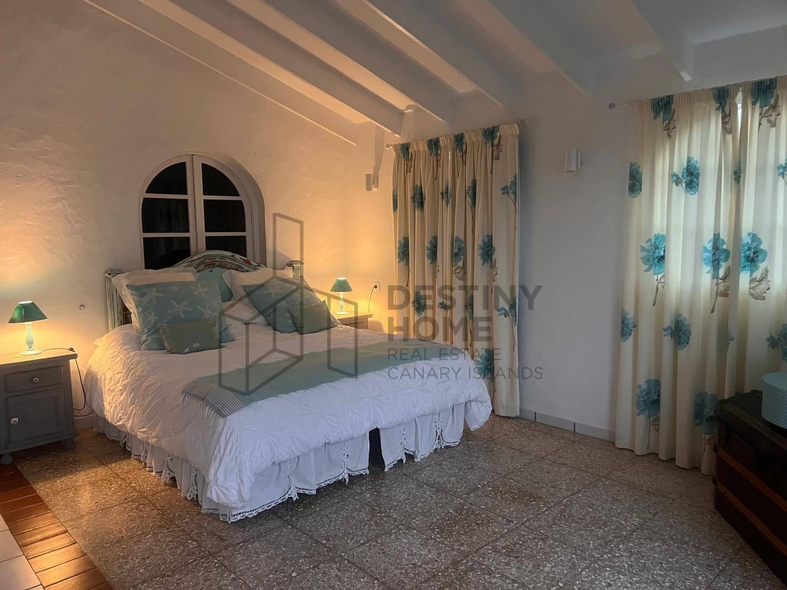 3 bedroom Villa for sale in Parque Holandes with garage - € 625,000 (Ref: 9719679)