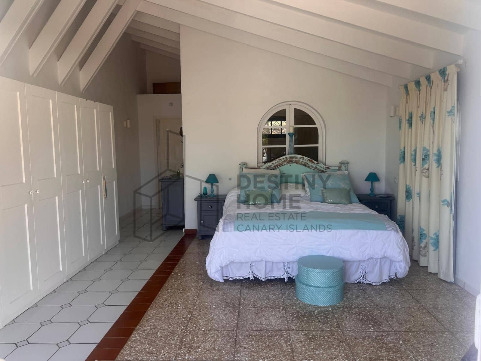 3 bedroom Villa for sale in Parque Holandes with garage - € 625,000 (Ref: 9719679)