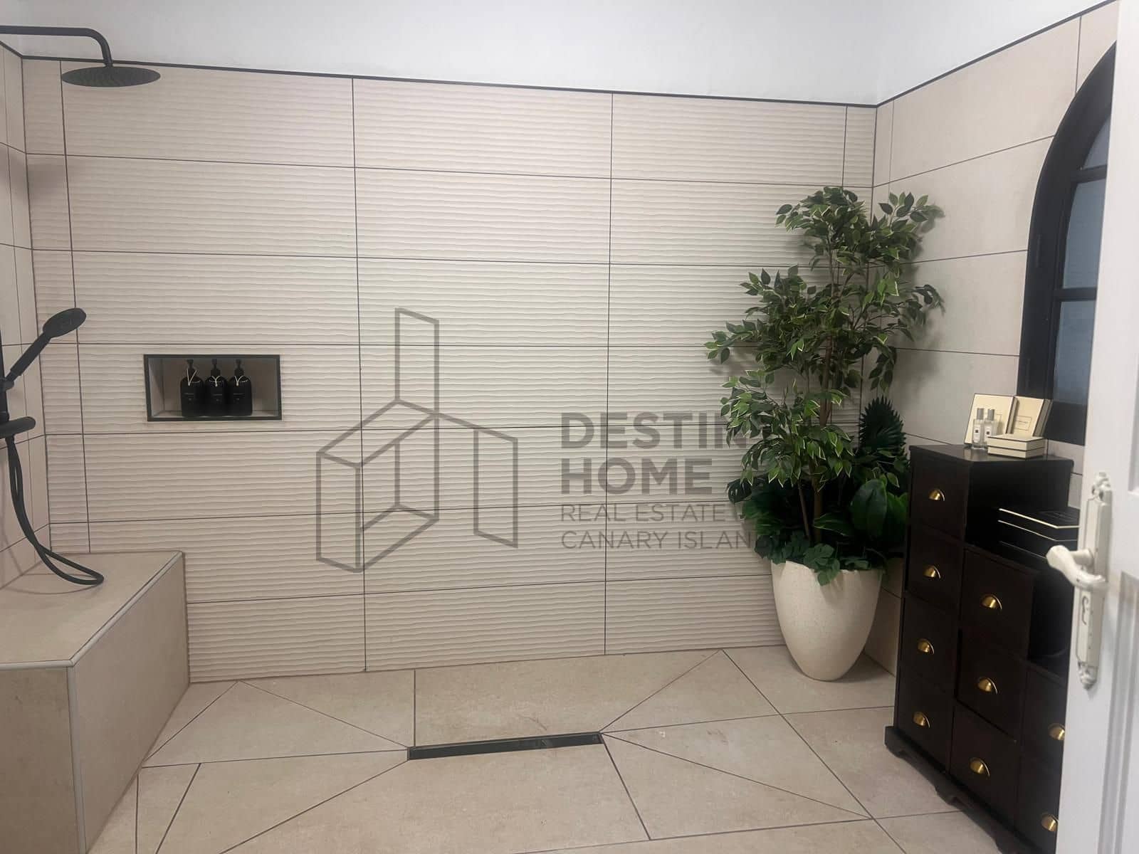 3 bedroom Villa for sale in Parque Holandes with garage - € 625,000 (Ref: 9719679)