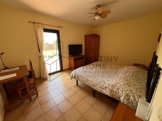 1 chambre Villa/Maison à vendre à Corralejo, La Oliva avec garage - 240 000 € (Ref: 9755365)