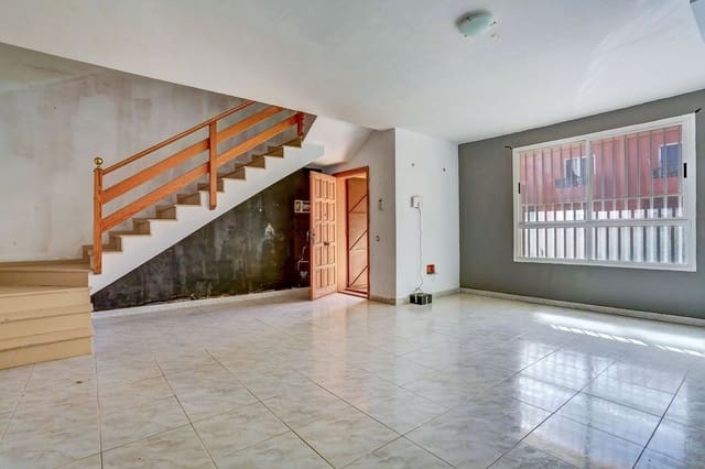 3 soveværelse Byhus til salg i Puerto del Rosario - € 219.000 (Ref: 9780196)