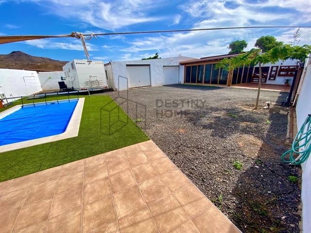 2 sovrum Villa till salu i Tarajalejo, Tuineje med pool - 347 000 € (Ref: 9798890)