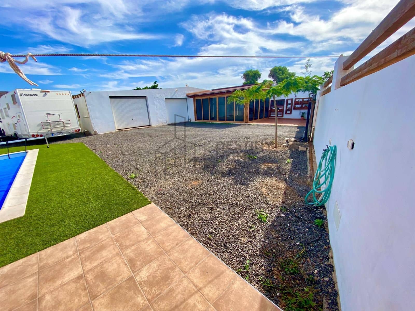 2 sovrum Villa till salu i Tuineje med pool - 347 000 € (Ref: 9798890)