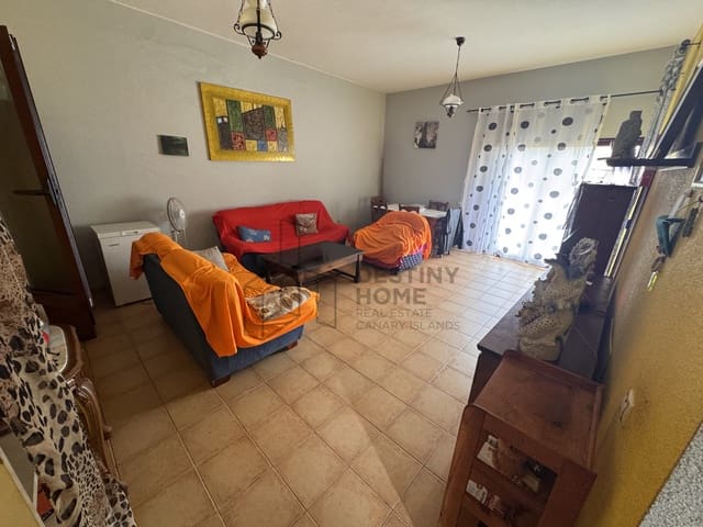 Pareado de 2 habitaciones en Corralejo, La Oliva en venta con garaje - 220.000 € (Ref: 9811301)