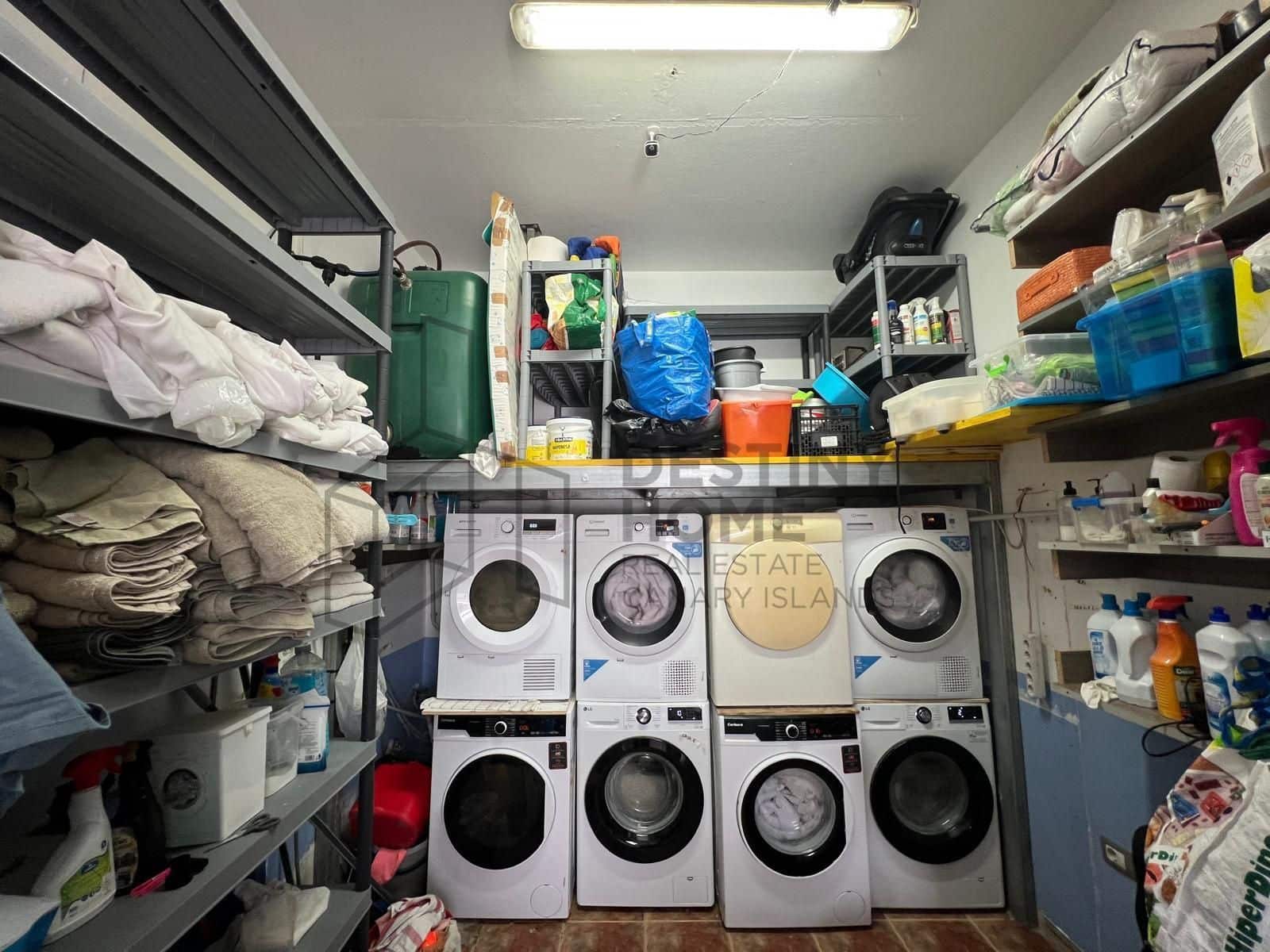 1 sovrum Kommersiell till salu i Corralejo - 150 000 € (Ref: 9817766)
